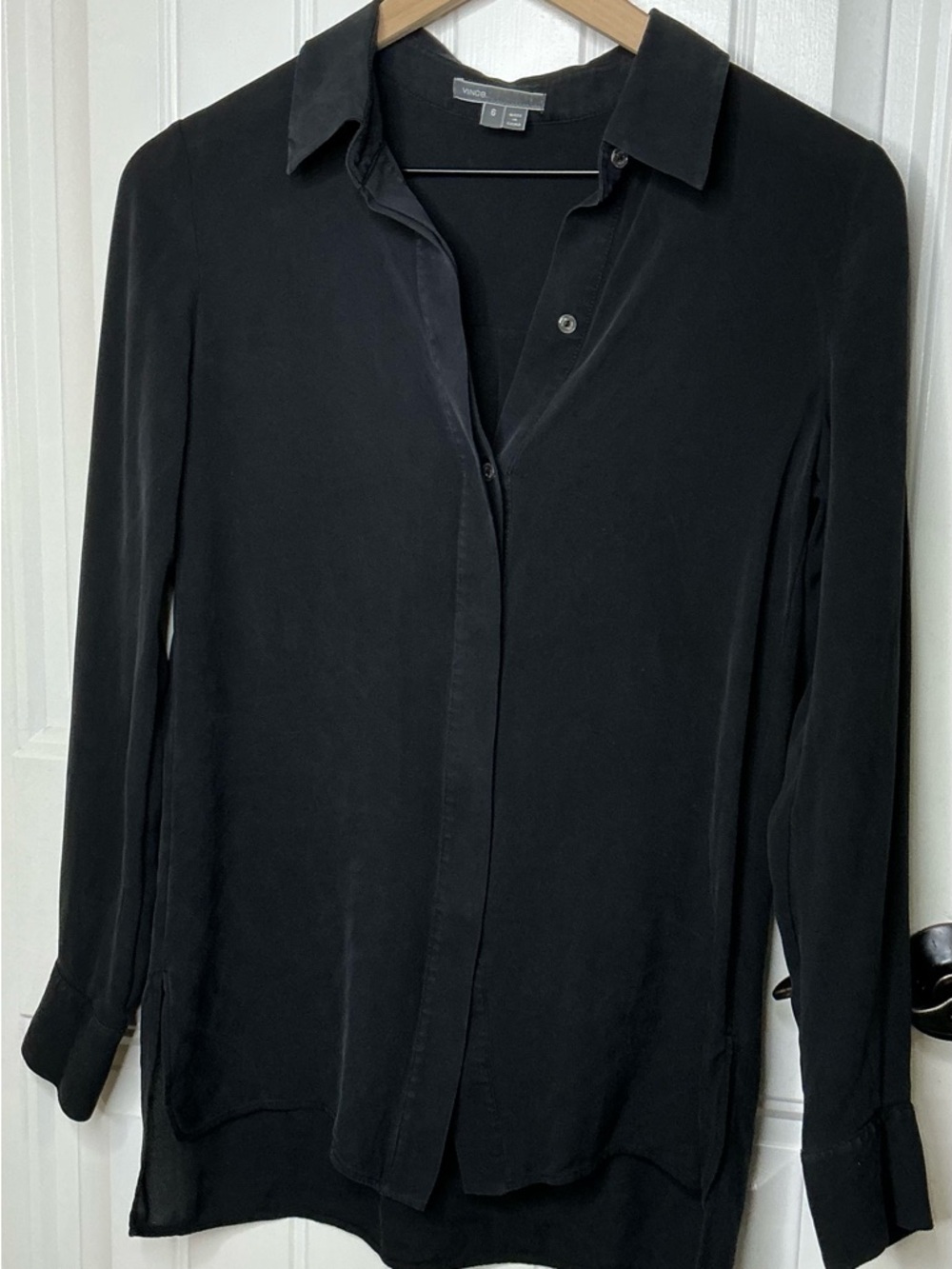 VINCE Long Sleeve Button Front Silk Blouse Tunic in Black | Size 6